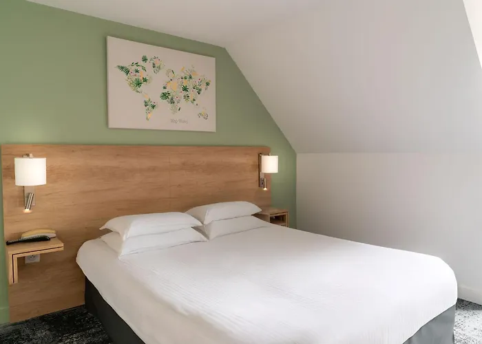 Eden Park Restaurant Hotel